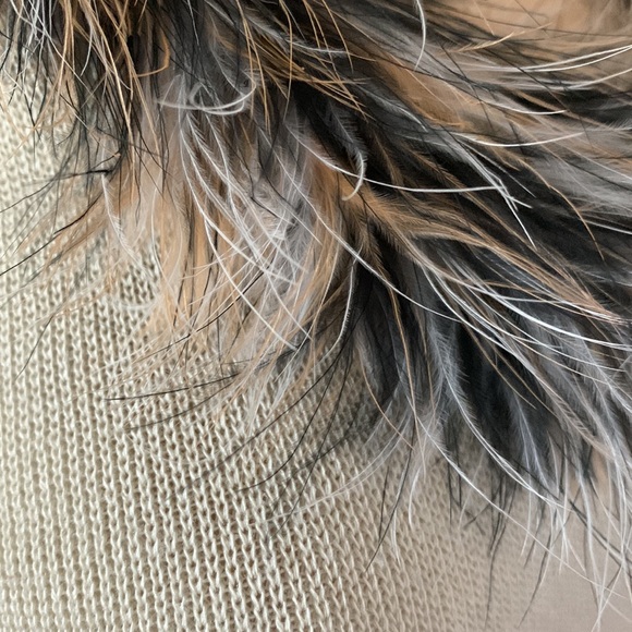 Sirens fluffy Marilou feather scoop neck sleeveless sweater tank top S M - Picture 8 of 14